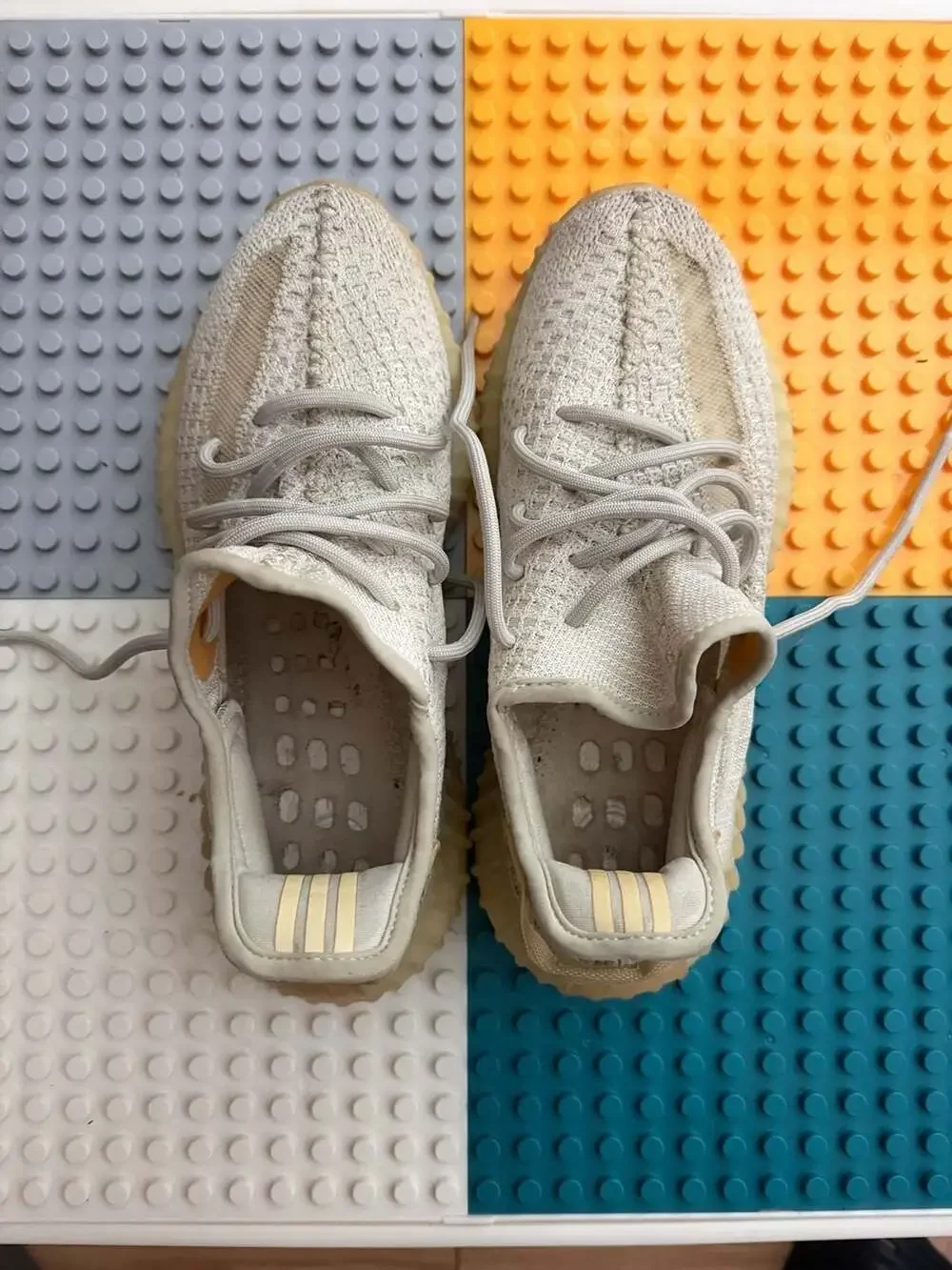 Adidas Yeezy Boost 350 V2 Light Sneakers